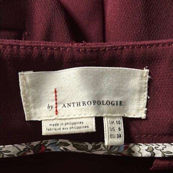 Anthropologie Burgundy Cropped Pants with Relaxed Fit - Picture 2 of 6